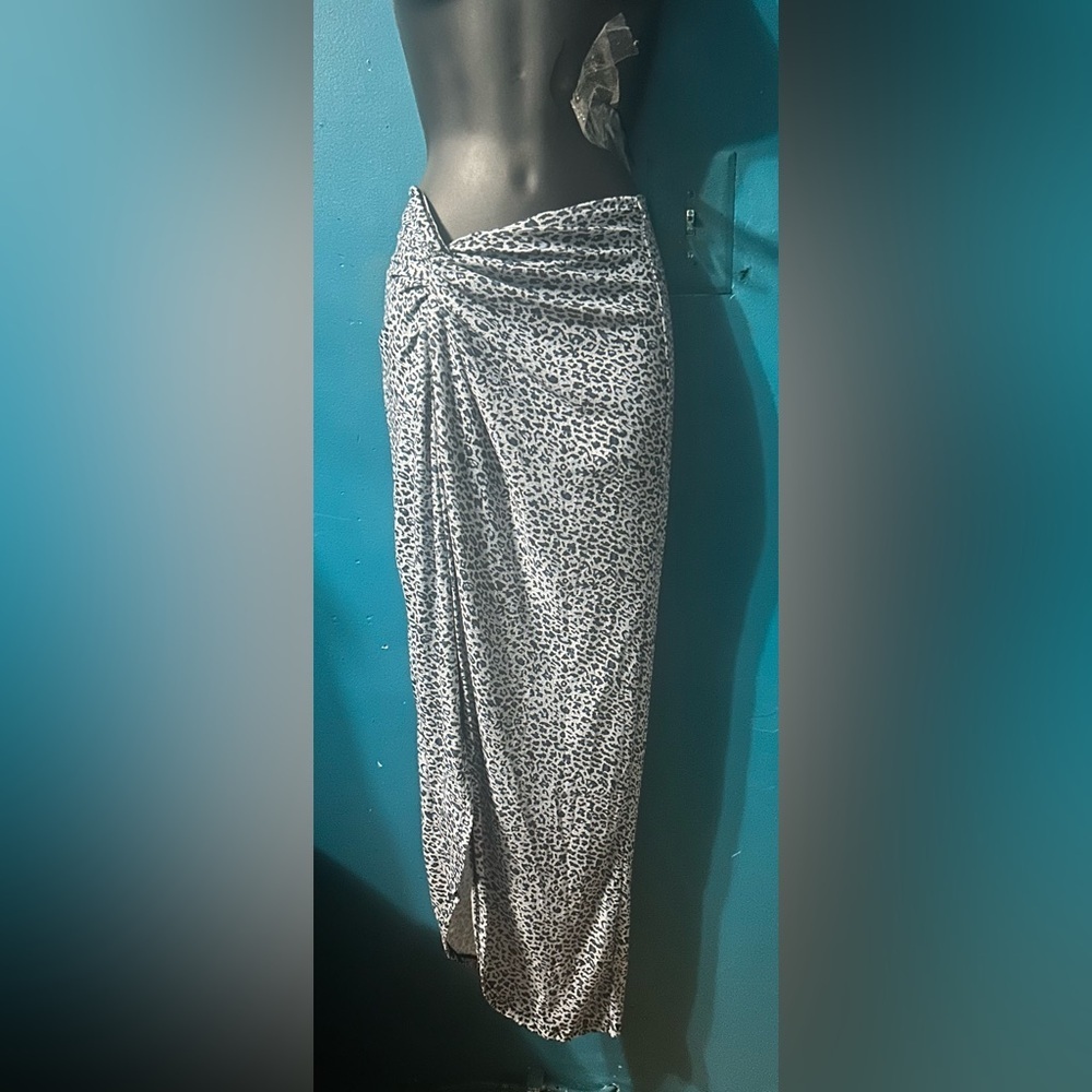 🐆 SHEIN SXY Leopard Print Twisted Waist Maxi Skirt - Picture 2 of 7